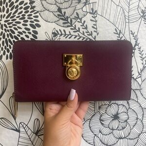 Michael Kors Purple/ Plum Hamilton Wallet